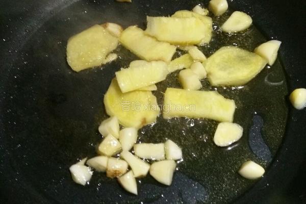 蒜苔炒腊肉的做法图解3