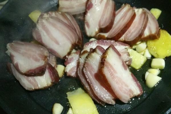 蒜苔炒腊肉的做法图解4