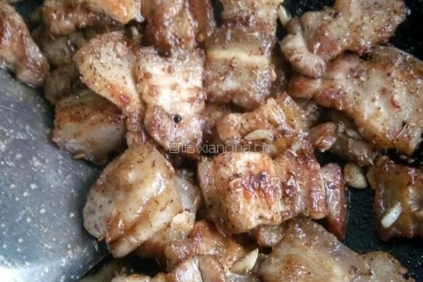 椒盐蒜香五花肉的做法图解3