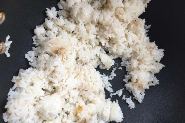 五彩缤纷炒饭的做法图解4
