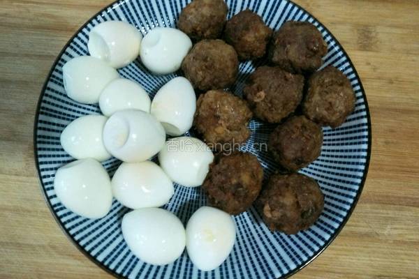 鹌鹑蛋烧肉丸的做法图解2