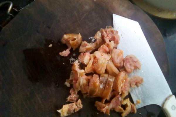 肉酱腊肠饭的做法图解3
