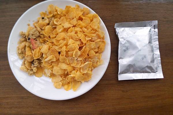 椰奶玉米片的做法图解1