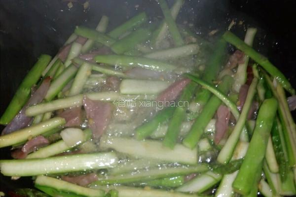 卢笋炒火腿肉片的做法图解7