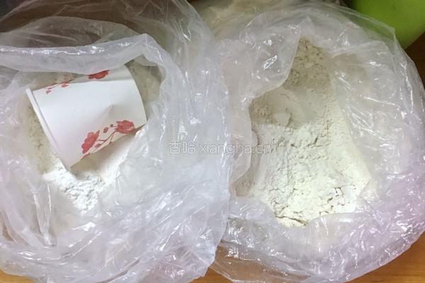 土豆煎饼的做法图解1