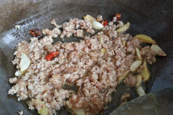 酸菜肉末粉丝的做法图解6