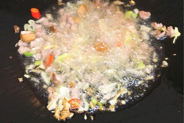 腊豆干炒毛豆的做法图解3