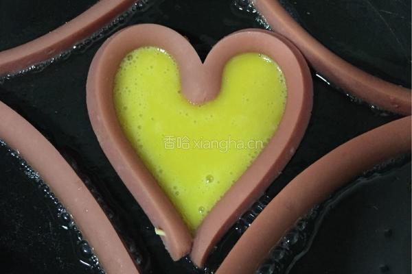 爱心火腿煎蛋的做法图解8