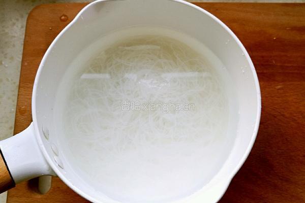 粉丝拌杂蔬的做法图解3