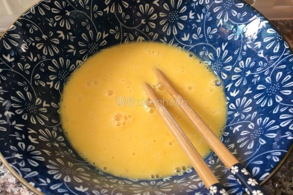 藏茶红萝卜鸡蛋煎饼的做法图解3