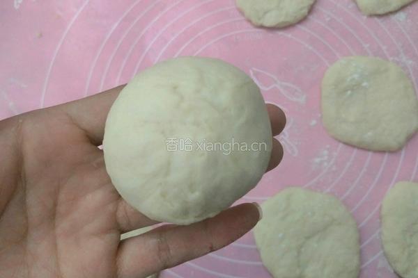 松软豆沙小餐包的做法图解7
