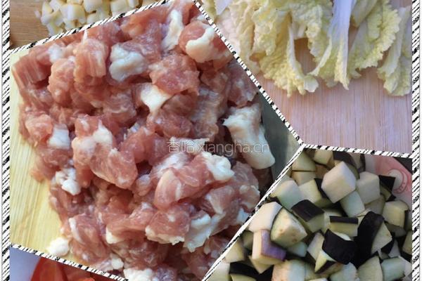 茄丁肉丝面的做法图解1
