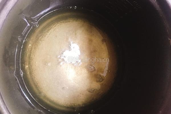 开口笑无油纸杯蛋糕的做法图解1