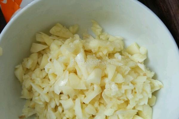 菠萝鸡肉的做法图解1