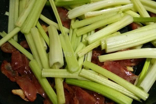 芹菜炒腊肠的做法图解5