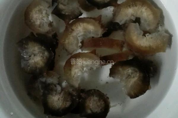 小米海参粥的做法图解2