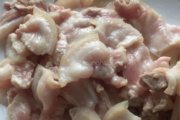 老干妈蒜香回锅肉的做法图解3
