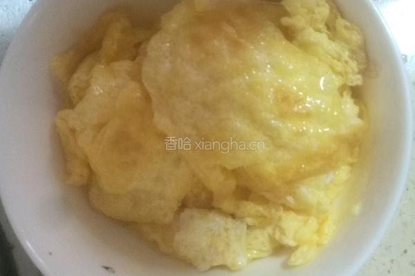 西兰花炒鸡蛋的做法图解4
