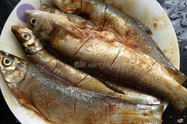 香煎秋刀鱼的做法图解3