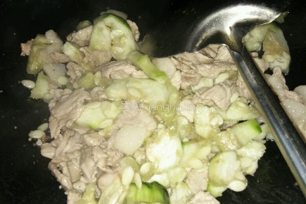 丝瓜炒肉的做法图解5