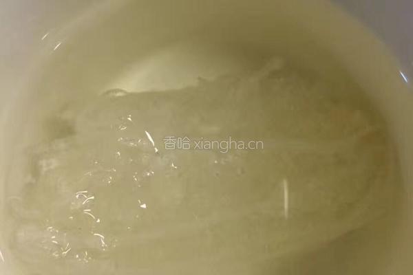 枸杞红枣燕窝的做法图解2