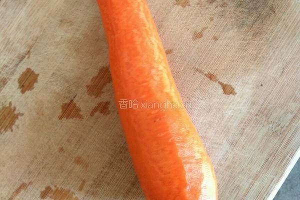 胡萝卜炒肉的做法图解1