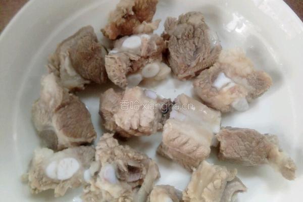 红豆薏米排骨汤的做法图解4