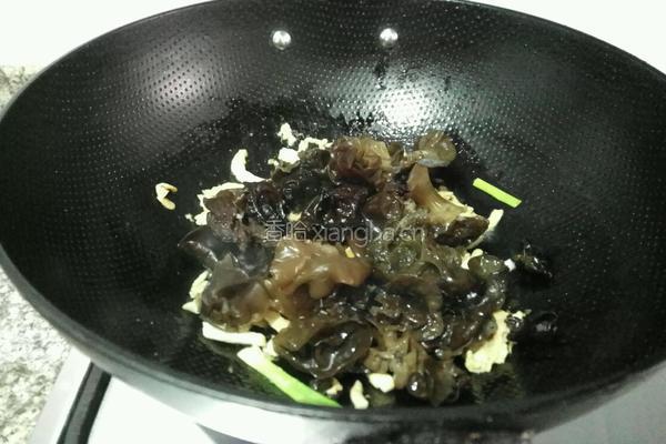 木耳小炒肉的做法图解7