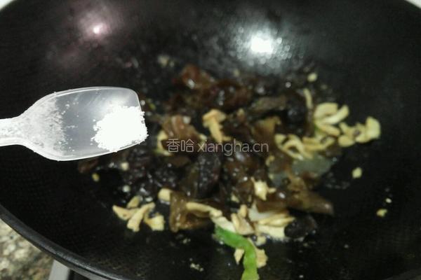 木耳小炒肉的做法图解8