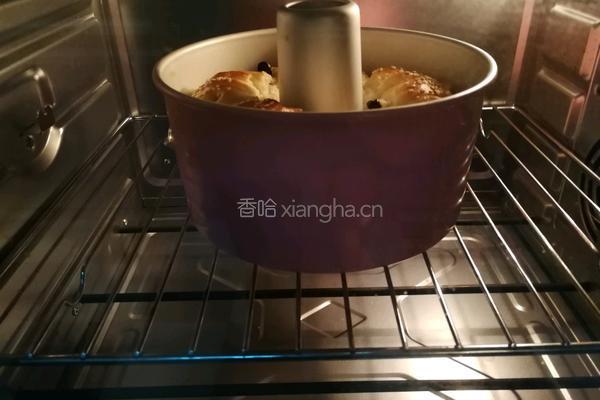 葡萄干面包卷的做法图解7