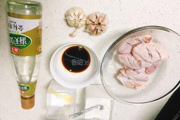 香煎蒜蓉鸡翅的做法图解1