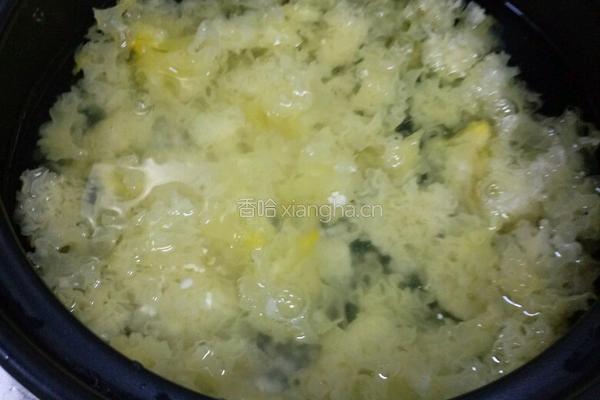 丑耳薏米汤的做法图解4