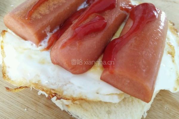 鸡蛋火腿肠三明治的做法图解6
