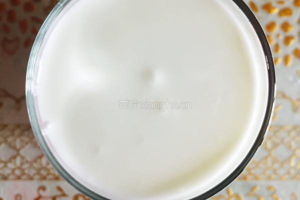蓝莓香蕉思慕雪的做法图解2