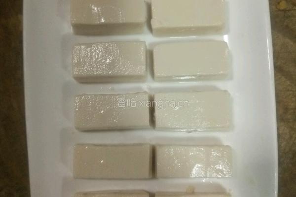 皮蛋豆腐的做法图解5