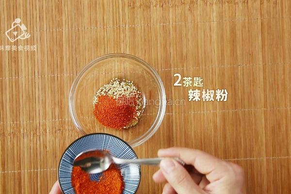 两分钟学会黑椒烤肉 抗饿一整天的营养大菜的做法图解4