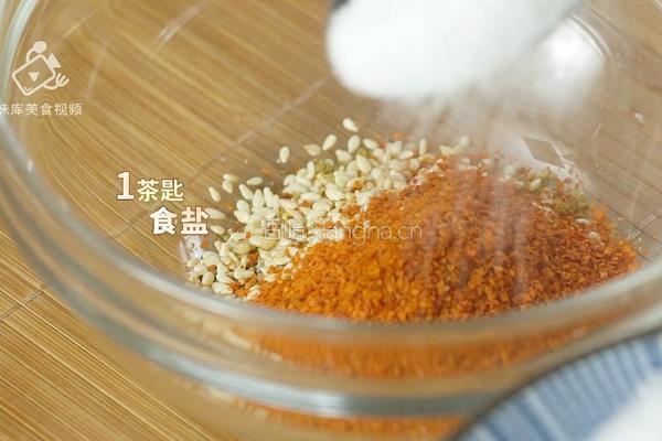 两分钟学会黑椒烤肉 抗饿一整天的营养大菜的做法图解5