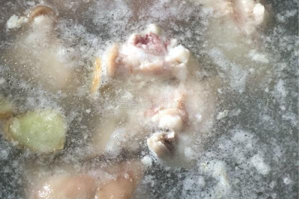 黄豆烧猪蹄的做法图解3