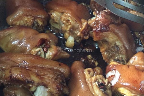黄豆烧猪蹄的做法图解6
