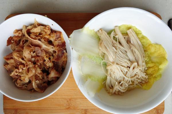 金针肥牛石锅拌饭的做法图解2