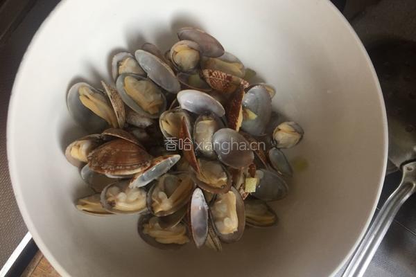 蛤蜊豆腐海带汤的做法图解7