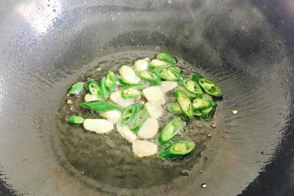 芋头花蒸茄子的做法图解8