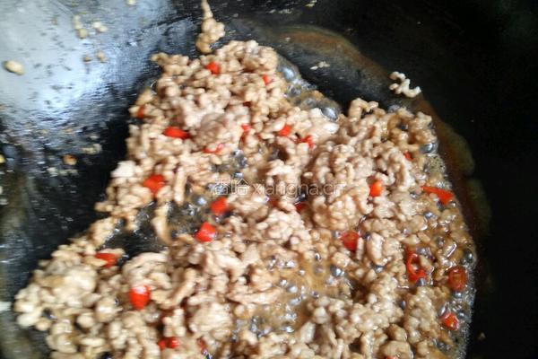 蒜薹炒肉沫的做法图解4