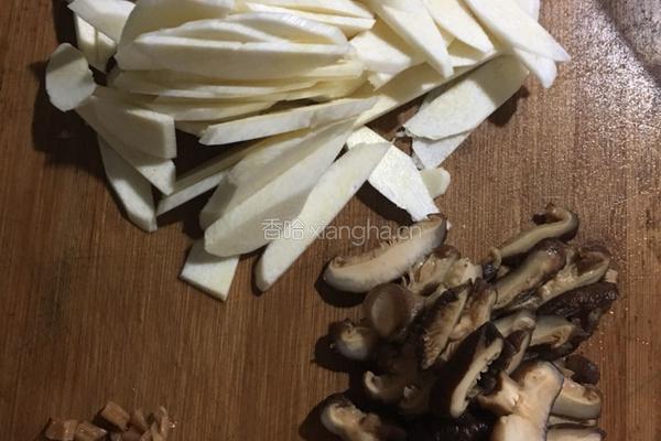 茭白炒香菇的做法图解1