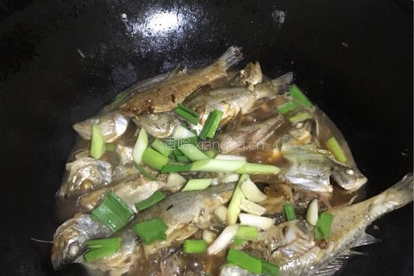 酱油水杂鱼的做法图解5