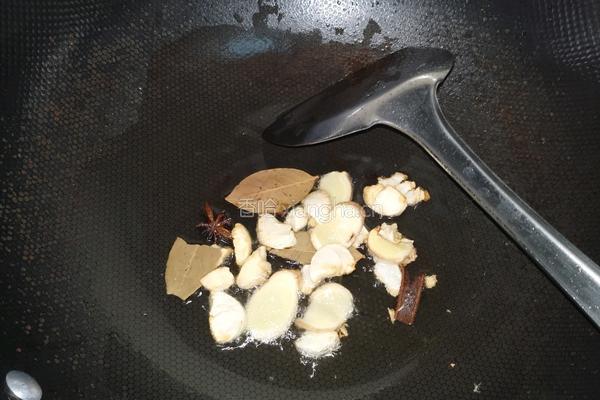 电饭锅卤猪耳的做法图解3
