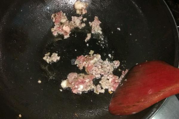 青瓜炒梅菜肉馅的做法图解3
