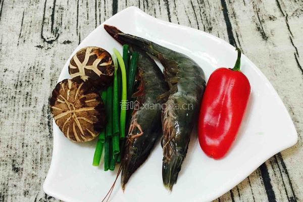 香菇虾仁丝瓜烙饼的做法图解2