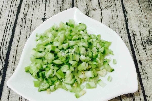 香菇虾仁丝瓜烙饼的做法图解5