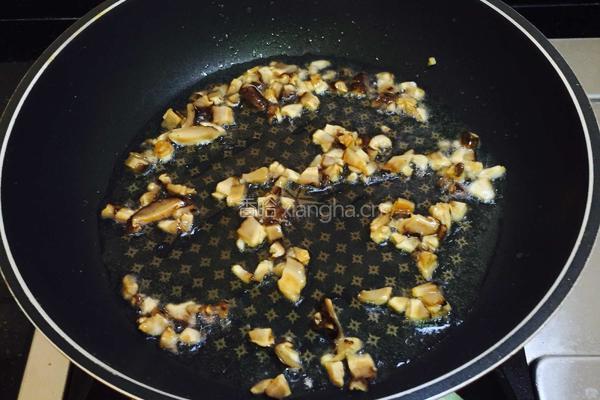 香菇虾仁丝瓜烙饼的做法图解6